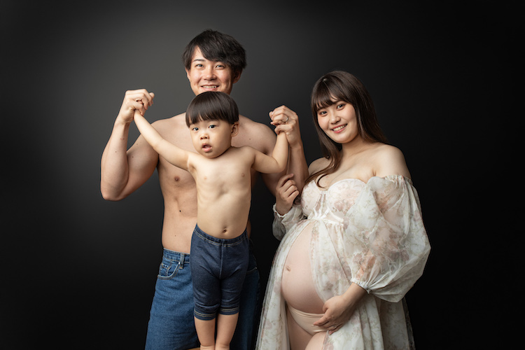 大宮マタニティフォト|家族・お子さまとの撮影 家族と一緒に撮影した大宮スタジオのマタニティフォト